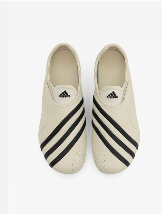 adidas Originals Shoes - NWT adidas Originals x Pharrell Williams Unisex Yoga Vario Sneaker Black/White